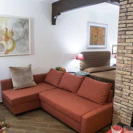 Campo De' Fiori Apartment โรม ภายนอก รูปภาพ