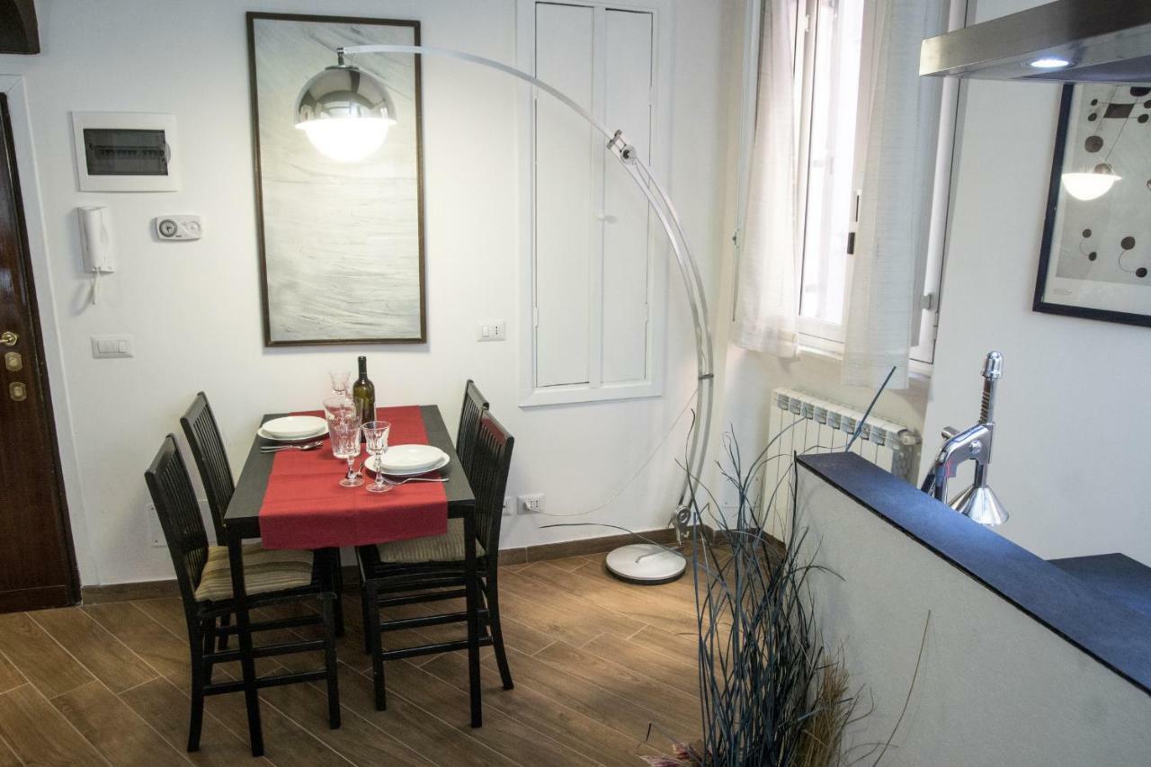 Campo De' Fiori Apartment โรม ภายนอก รูปภาพ